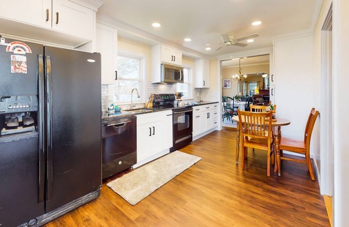 East Wareham House | Dog-friendly, waterfront home with gorgeous bay view - walk to beaches/town
