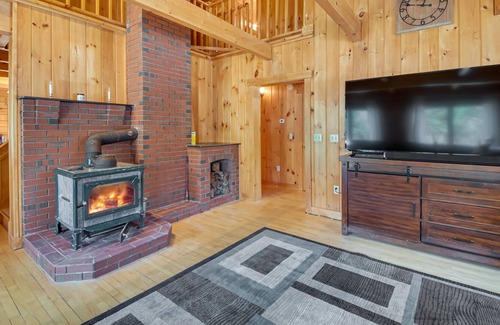 Gardiner Cabin | Dog-Friendly West Gardiner Cabin, 12 Mi to Augusta
