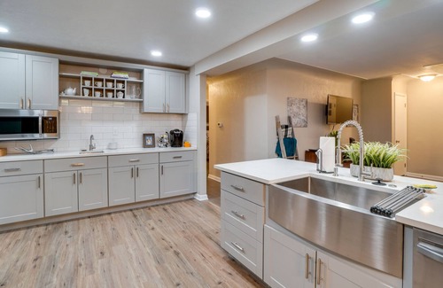 Barths House | Dog-Friendly Wheat Ridge Home ~ 7 Mi to Denver!