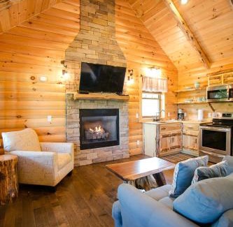 Millersburg House | Dogwood Cabin by Amish Country Lodging