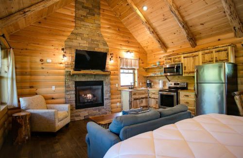 Millersburg House | Dogwood Cabin by Amish Country Lodging