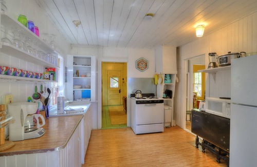 Rangeley House | Dolce Vita - Cozy 3 bedroom camp on Mooseloomeguntic Lake