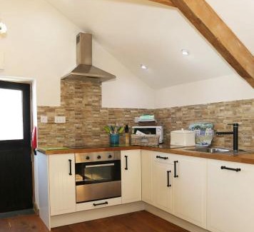 Blaencelyn House | Dolgoy Coach House Loft