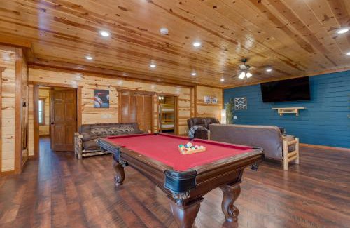 Caton House | Dolly's Lodge by AvantStay Sleeps 28 - Luxe Smokies Cabin Game Room Hot Tub Views Near Attractions