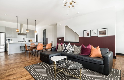 Germantown House | Dolly & Underwood by AvantStay | 2 Unit Buyout w/8BR in Heart of Nashville