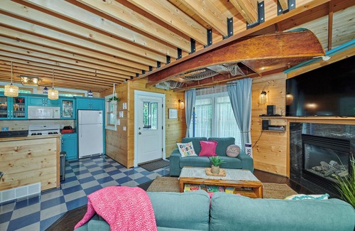 Fennville House | Dollybrook 9 - Pet friendly - Community Pool(CLOSED for the season) - Groups welcome