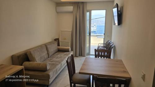 Karpathos Apartment | Dolphin Hotel Apartments