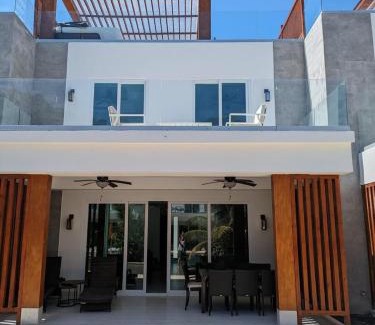 Antoneys Cay Villa | Dolphin Villa #09