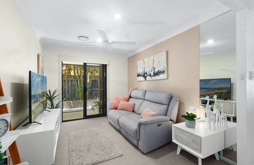 Port Macquarie House | Dolphin Way On The Canal - outdoor spa, private jetty