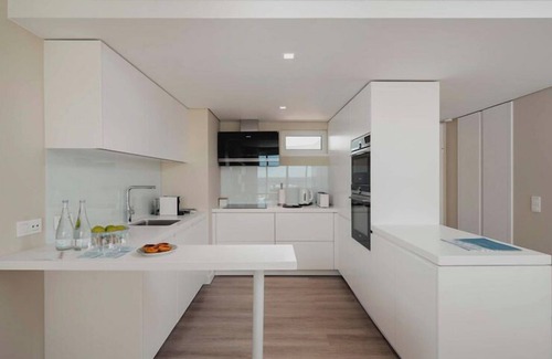 Cavacos Hotel | Dom Pedro Residences