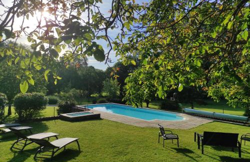 Saint-Juire-Champgillon Bed & Breakfast | Domaine de l'Orfraie