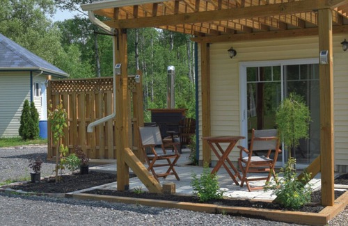 Mauricie Apartment | Domaine de la Baie - Suites and room - Romeo and Juliet Suite