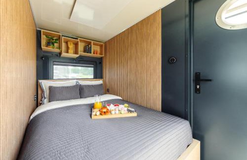 Ruciane-Nida Apartment | Domek na wodzie - Houseboat -sauna, taras na dachu, dwie sypialnie