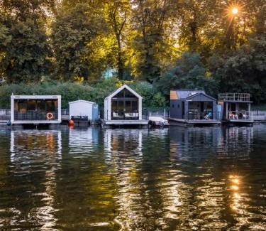 Bydgoszcz Apartment | Domy Na Wodzie La Mare Houseboats Bydgoszcz