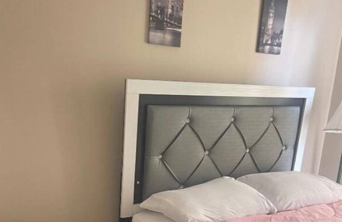 Queens Apartment | Don Cozy Grey