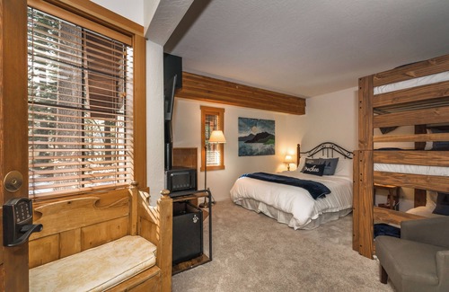 Truckee Hotel | Donner Lake Inn