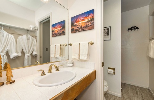 Truckee Hotel | Donner Lake Inn