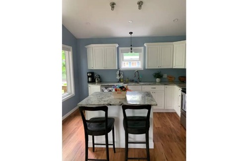 Lake Luzerne-Hadley Cottage | Donohue Riverview