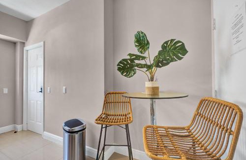 North Beach Apartment | Donovan by Nomada