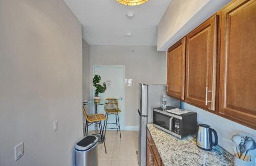 North Beach Apartment | Donovan by Nomada