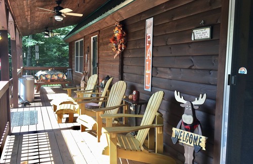 North Blenheim Cabin | Don’t miss Cooperstown baseball hall of fame weekend! LOG CABIN still available!