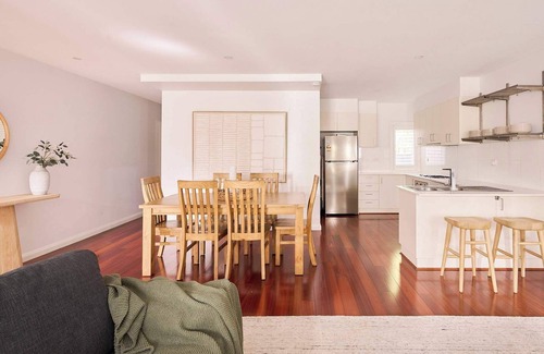 Dickson House | Dooring - Dooring Delight