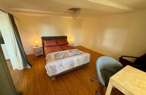 Wolfhagen Apartment | Doppelhaushälfte - gemütlich wohnen im Fachwerkhaus - 5 Schlafzimmer, 2 Bäder