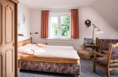 Welt Bed & Breakfast | Doppelzimmer 2 - Pension Wiesengrund