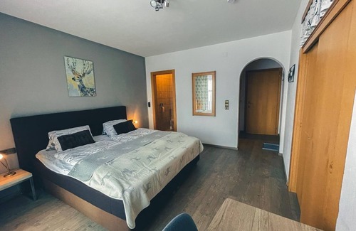 Millstatt Bed & Breakfast | Doppelzimmer 4, WC und Dusche Getrennt, Südbalkon - Hotel-gasthof Lammersdorf