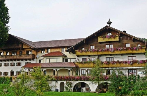 Steinbach am Attersee Apartment | Doppelzimmer Birne - Bauernhof Grablerhof
