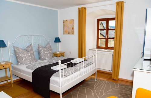 Mistelgau Cottage | Doppelzimmer - Gutshof Mengersdorf