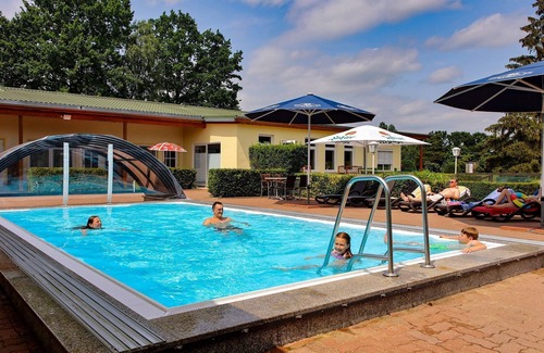 Plau am See House | Doppelzimmer mit Terrasse - Ferienanlage zum See Hotel