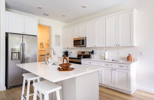 Mount Dora House | Dora's Heart: New 3BR | King Bed | Brand New