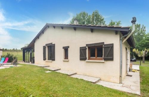 Villeneuve-sur-Lot House | Dordogne Poolside Escape