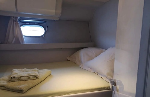 Porto-Vecchio Boat Rental | Dormir sur un Yacht de 16 Mètres