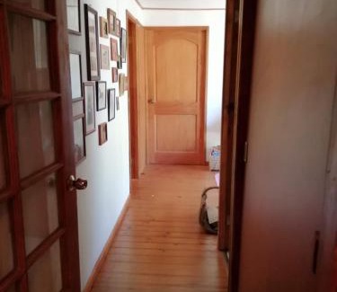 Algarrobo House | Dormitorio con baño privado en parcela con piscina