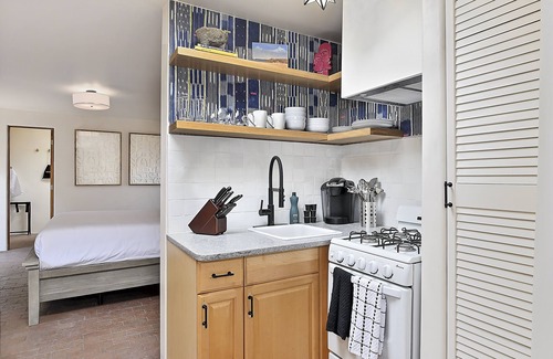 Downtown Santa Fe Apartment | Dos Hermanas Compound 7 Casitas Sleeps 22
