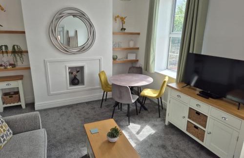 Richmond Apartment | Dots Place 14 Darlington Road DL10 7AW