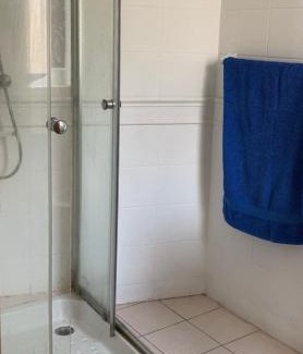 Birkirkara House | Double bedroom with ensuite in spacious corner apartment