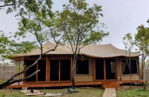 Mikumi House | Double G safaris and Camp Mikumi - Luxury Triple Room 3