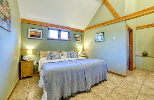 Cromer Hotel | Double or Twin-Superior-Ensuite-Orchard Room (Dbl/Tw)