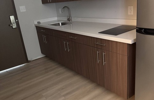 Sulphur House | Double Queen Bedroom with Kitchen