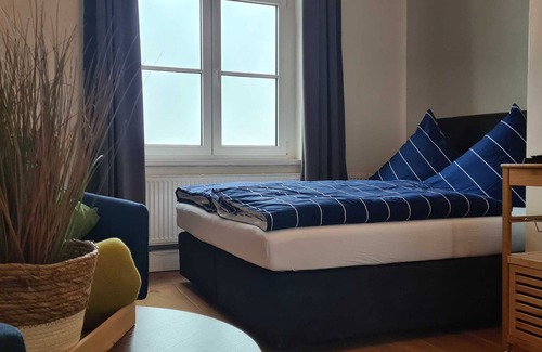 Anklam Apartment | Double room (18-30m², 2pers.), fridge, Smart-TV - Altes Lazarett Gästehaus