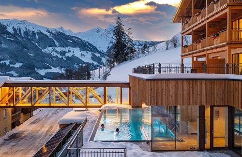 Dorfgastein House | Double room A with bath, separate toilet - Hauserbauer, Alpengasthof-Landhotel