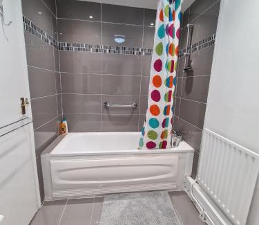 Hillingdon House | Double room available near Brunel University, Hillingdon Hospital, West drayton, Hayes, Uxbridge, Heathrow, Stockley park, Prologis Park