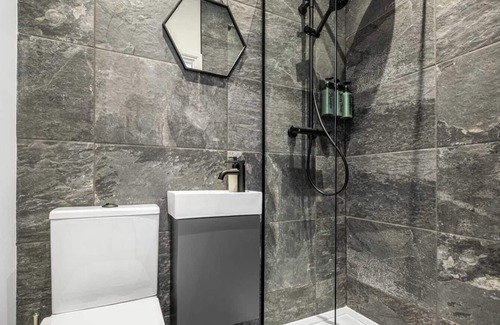 Wallsend House | Double room-Comfort-Ensuite with Shower