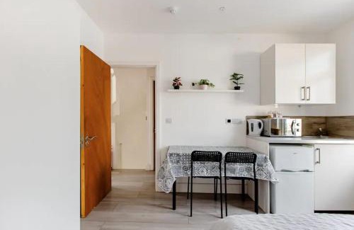 Edmonton House | Double Room Edmonton Green, London N9