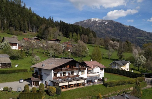Millstatt Apartment | Double room, shower, WC, balcony - Hotel Restaurant Matzelsdorferhof