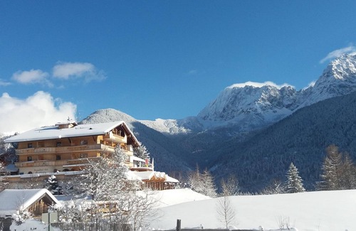 Mittenwald Apartment | Double room south 2 "Almblick" with shower /toilet - Gröbl-Alm, alpine inn /hotel