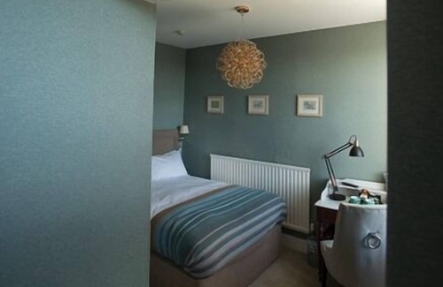 Longford House | Double room-Standard-Ensuite with Shower-Park view-Room 11